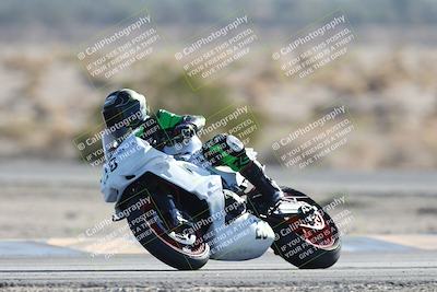 media/Dec-07-2025-CVMA (Sun) [[3e7d2de5dc]]/Race 12- Formula 40 MW and LW/